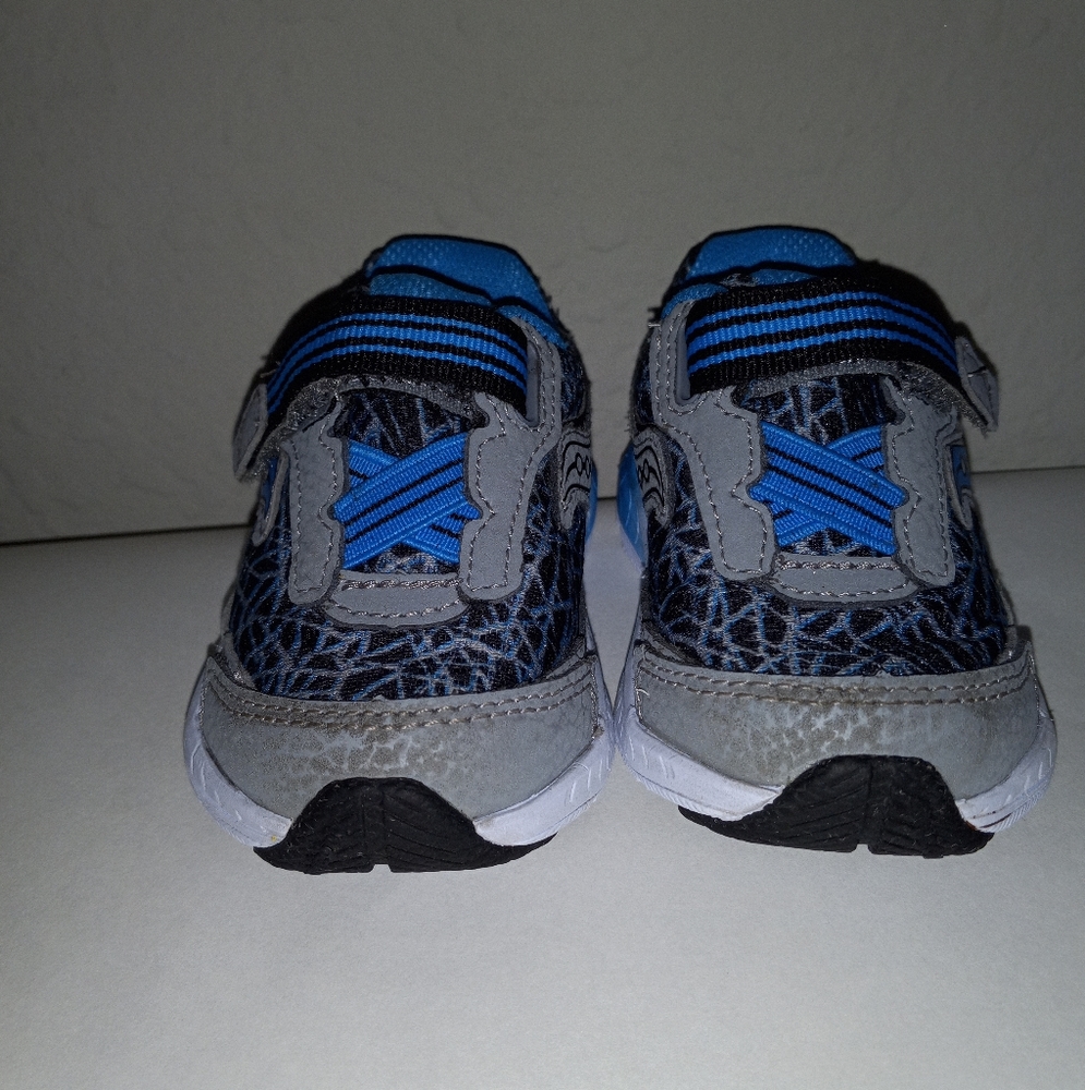 Saucony blue grey and white toddler boys size 4.5 sneaker